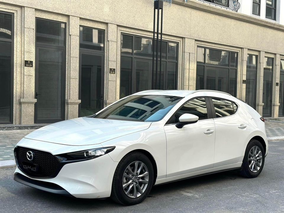 Xe 4 chỗ