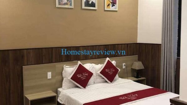Review nhà nghỉ tám nhân: địa chỉ, giá và lưu ý